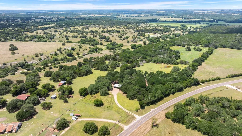 4240 Texas 236 Highway Moody TX 76557
