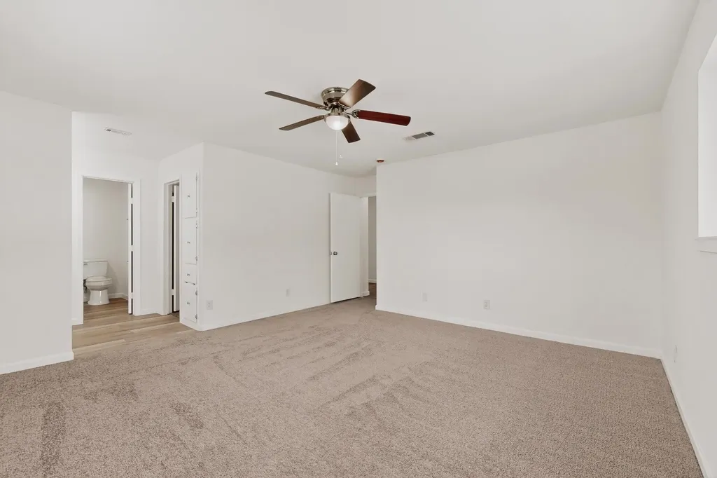 812 George Street Taylor TX 76574