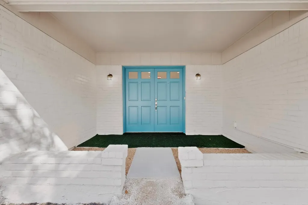 812 George Street Taylor TX 76574