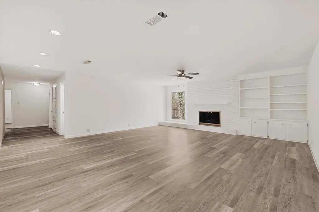812 George Street Taylor TX 76574