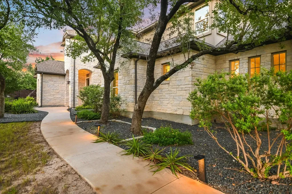 465 Lloyd Lane Dripping Springs TX 78620