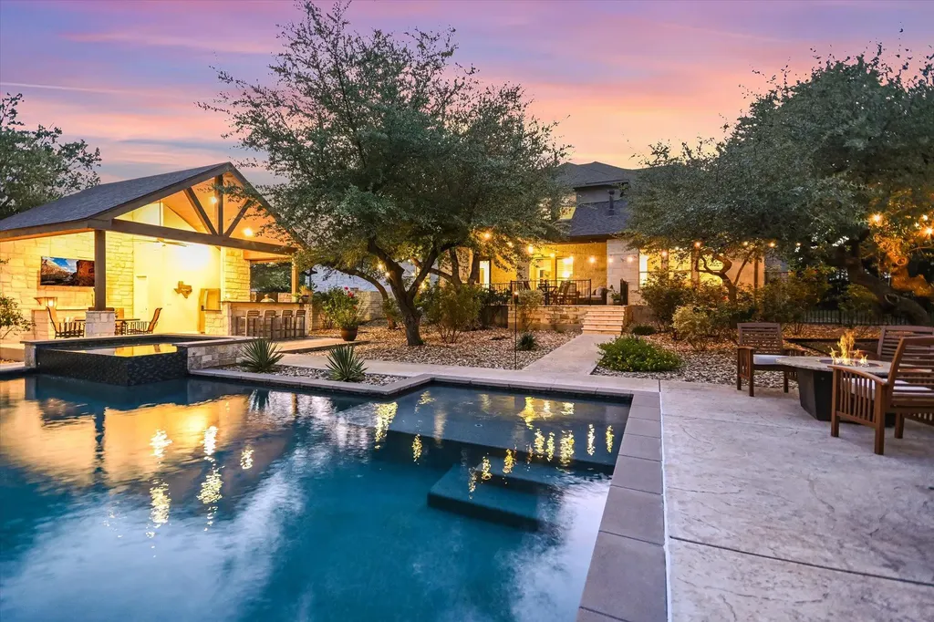 465 Lloyd Lane Dripping Springs TX 78620