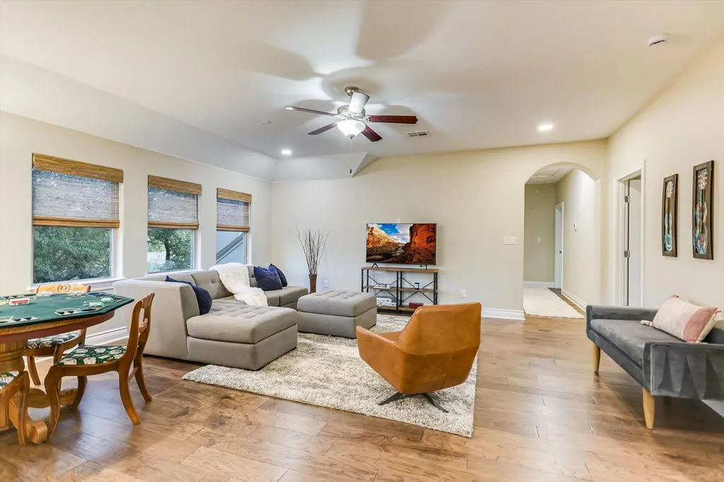 465 Lloyd Lane Dripping Springs TX 78620