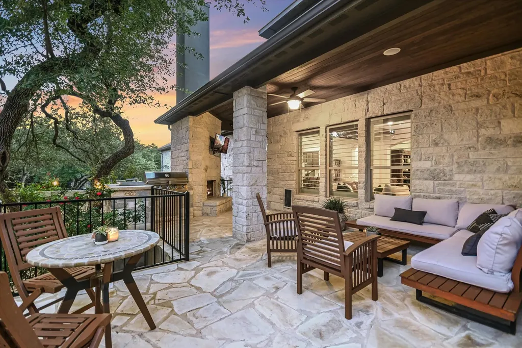 465 Lloyd Lane Dripping Springs TX 78620