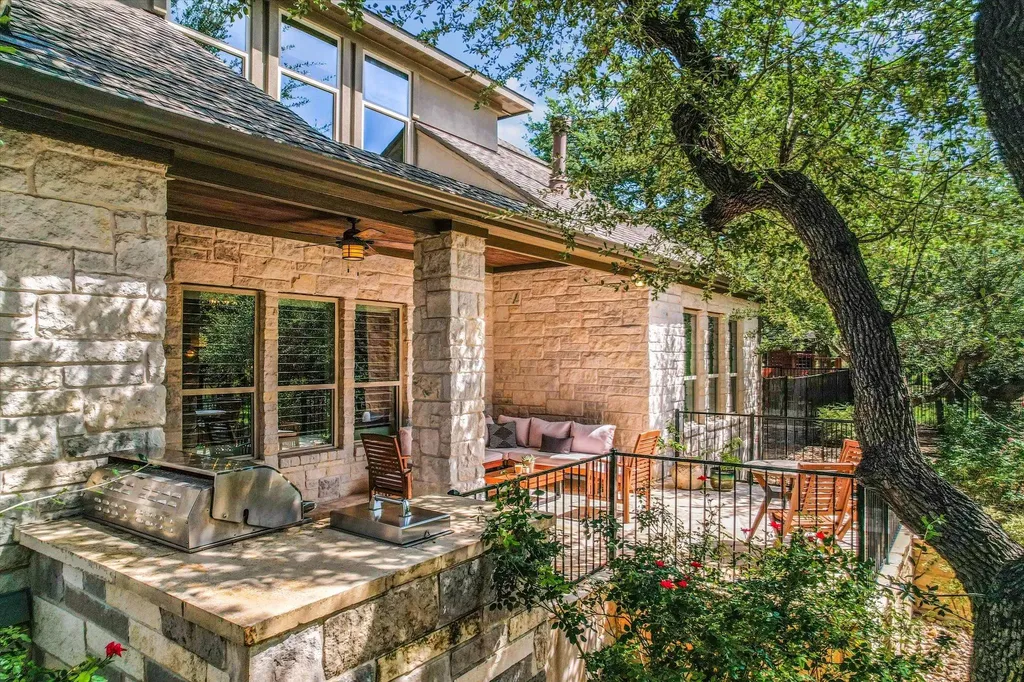 465 Lloyd Lane Dripping Springs TX 78620