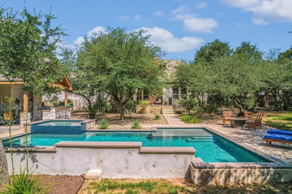 465 Lloyd Lane Dripping Springs TX 78620