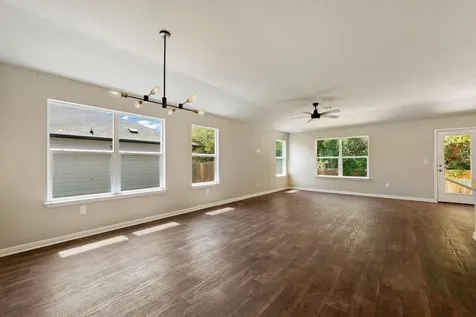 252 Bunting Lane Bertram TX 78605