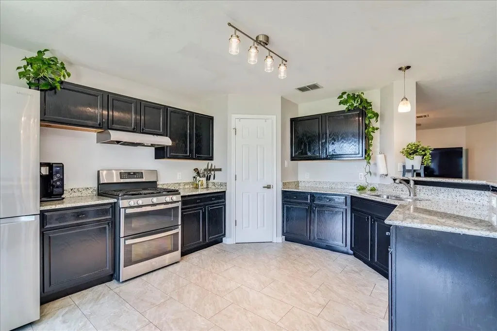 981 Goldenrod Street Kyle TX 78640