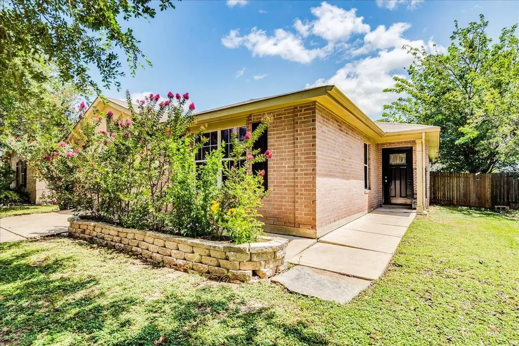 981 Goldenrod Street Kyle TX 78640