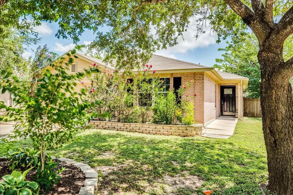 981 Goldenrod Street Kyle TX 78640