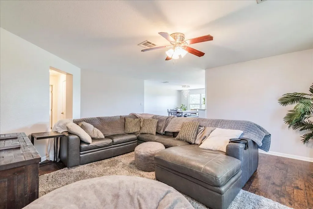 981 Goldenrod Street Kyle TX 78640
