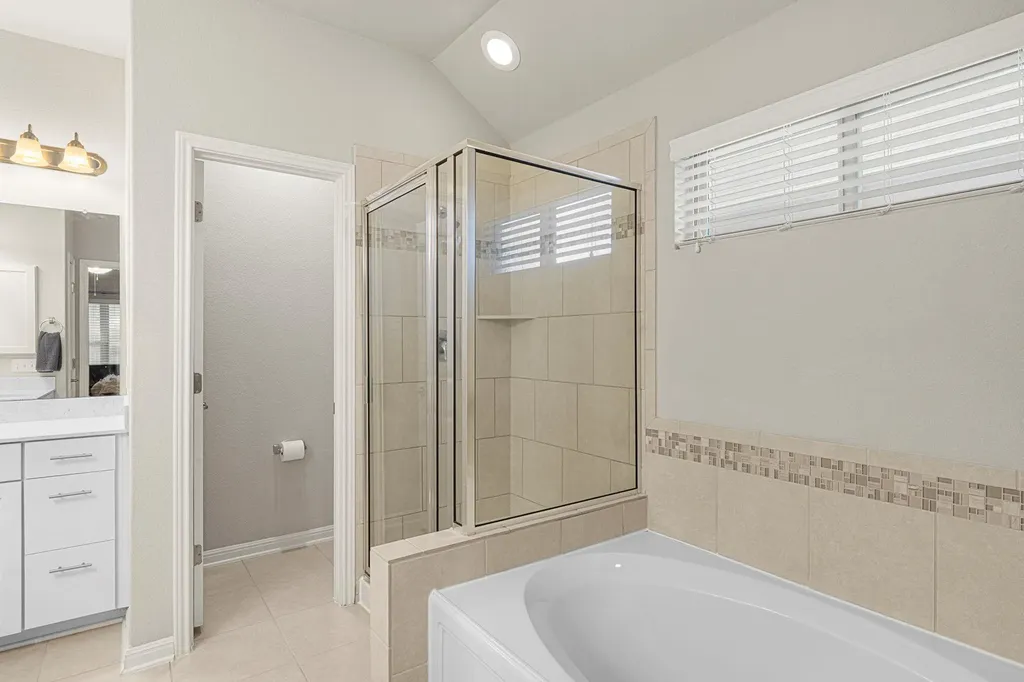 194 Sugar Creek Buda TX 78610