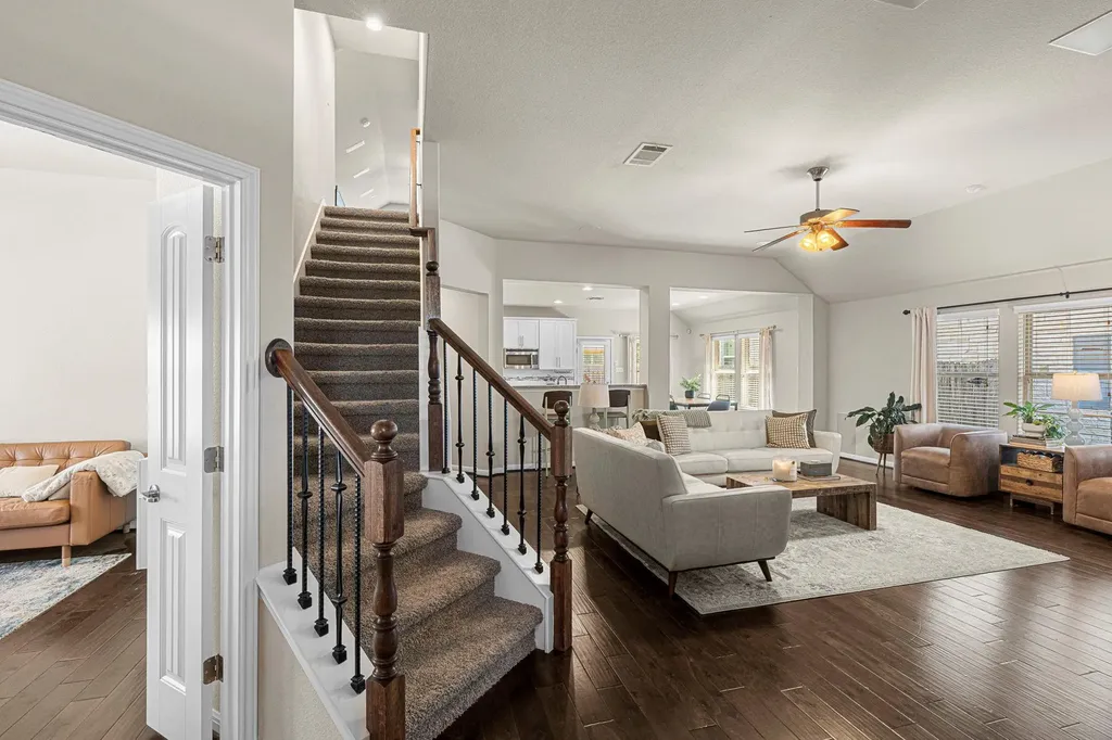 194 Sugar Creek Buda TX 78610
