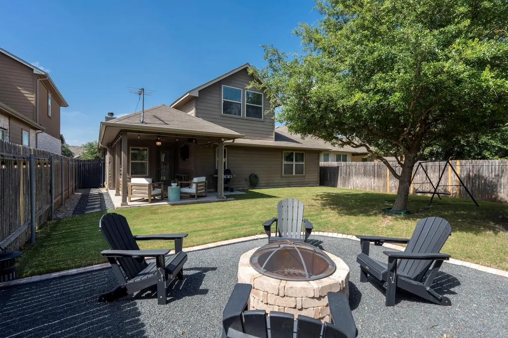 194 Sugar Creek Buda TX 78610
