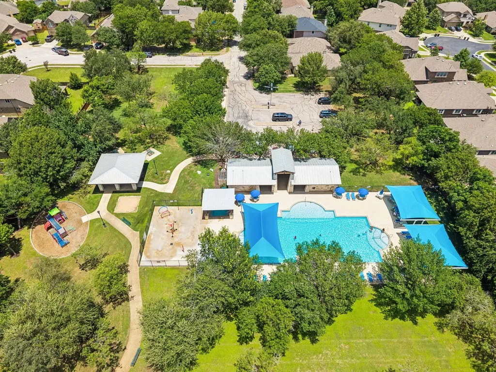 194 Sugar Creek Buda TX 78610