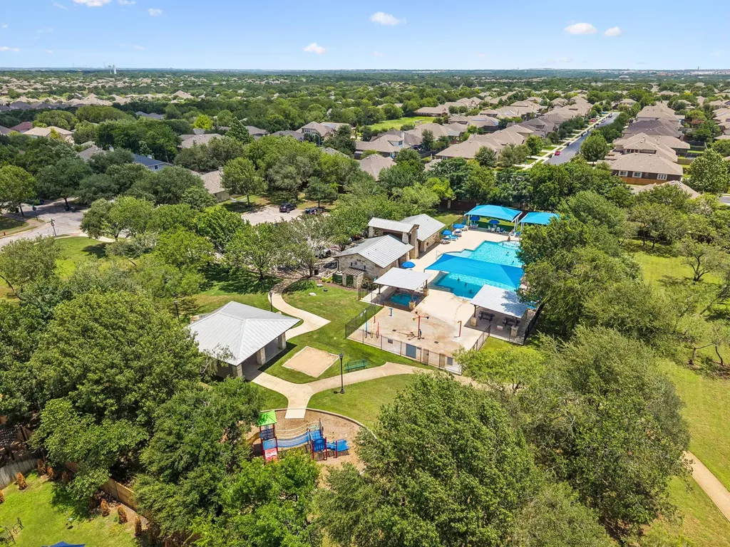 194 Sugar Creek Buda TX 78610