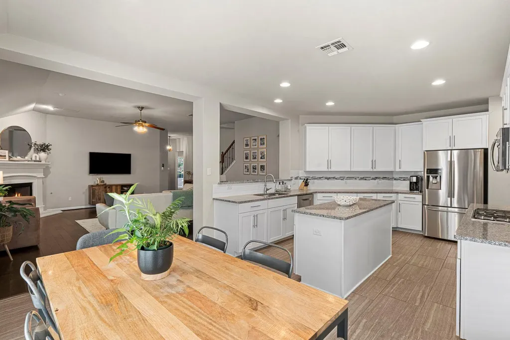 194 Sugar Creek Buda TX 78610