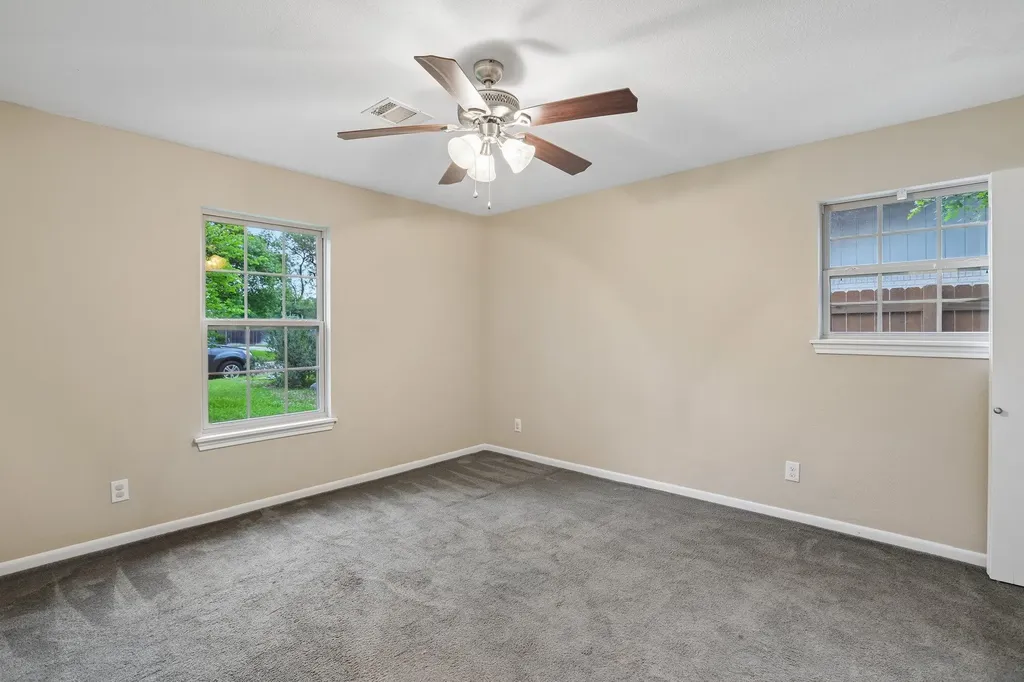 810 Vogel Drive Lockhart TX 78644