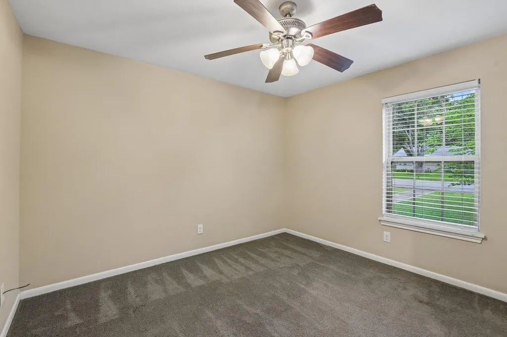 810 Vogel Drive Lockhart TX 78644