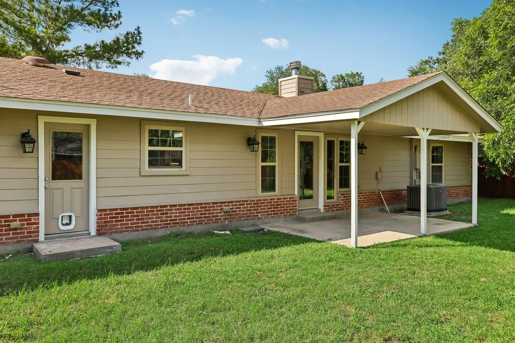 810 Vogel Drive Lockhart TX 78644