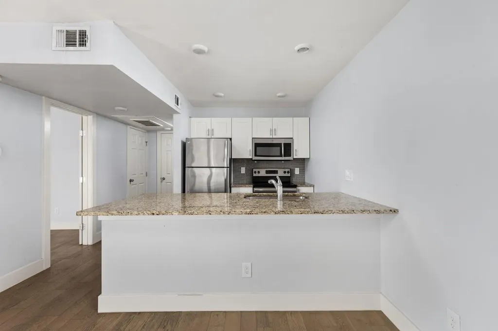 909 Reinli Street Austin TX 78751