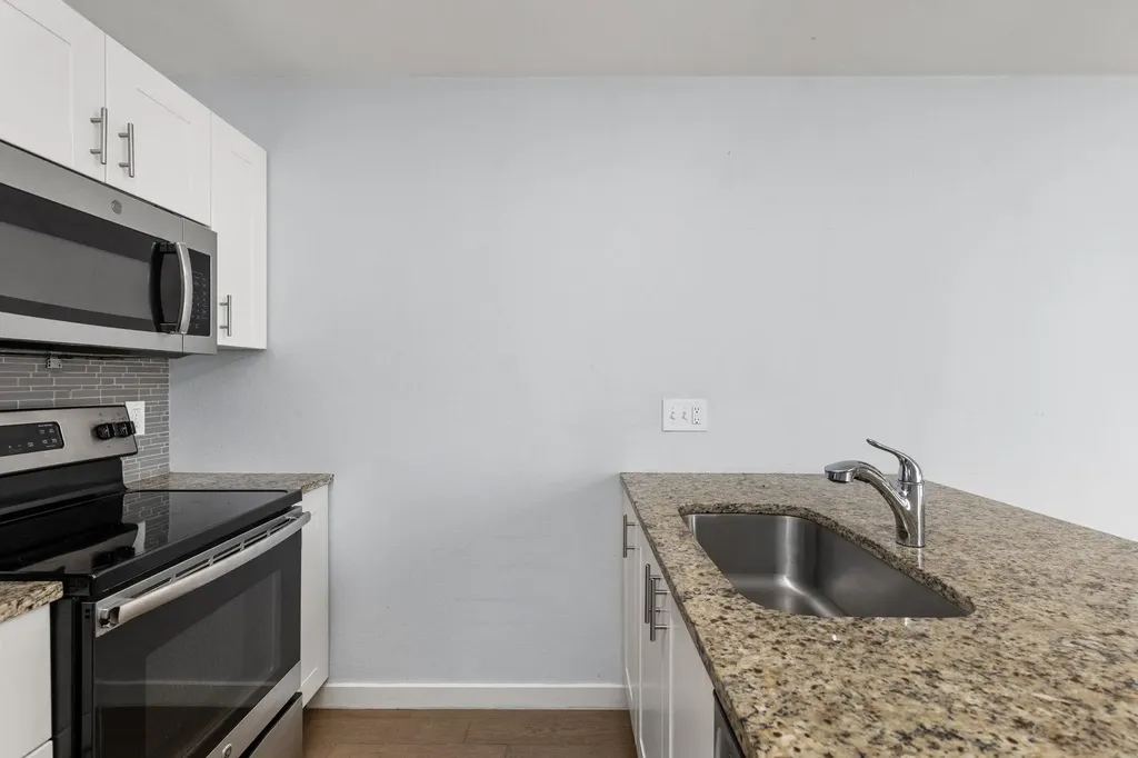 909 Reinli Street Austin TX 78751