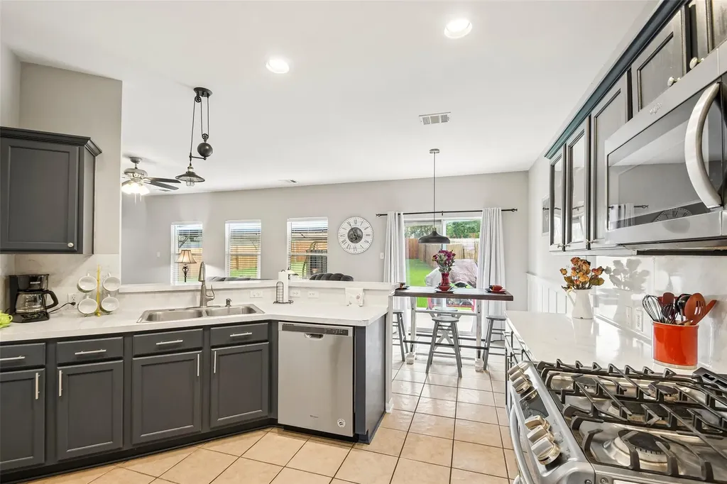317 Otono Loop Kyle TX 78640