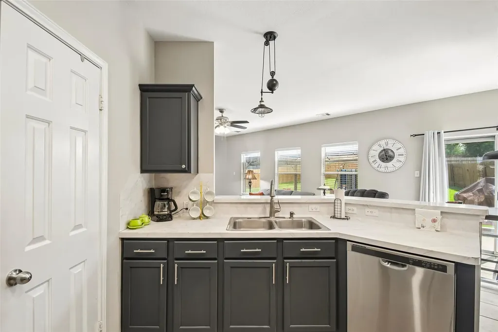 317 Otono Loop Kyle TX 78640