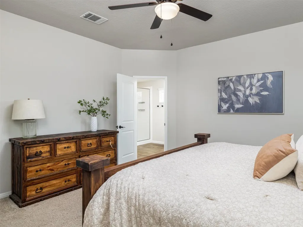 439 Hunter Loop Bertram TX 78605