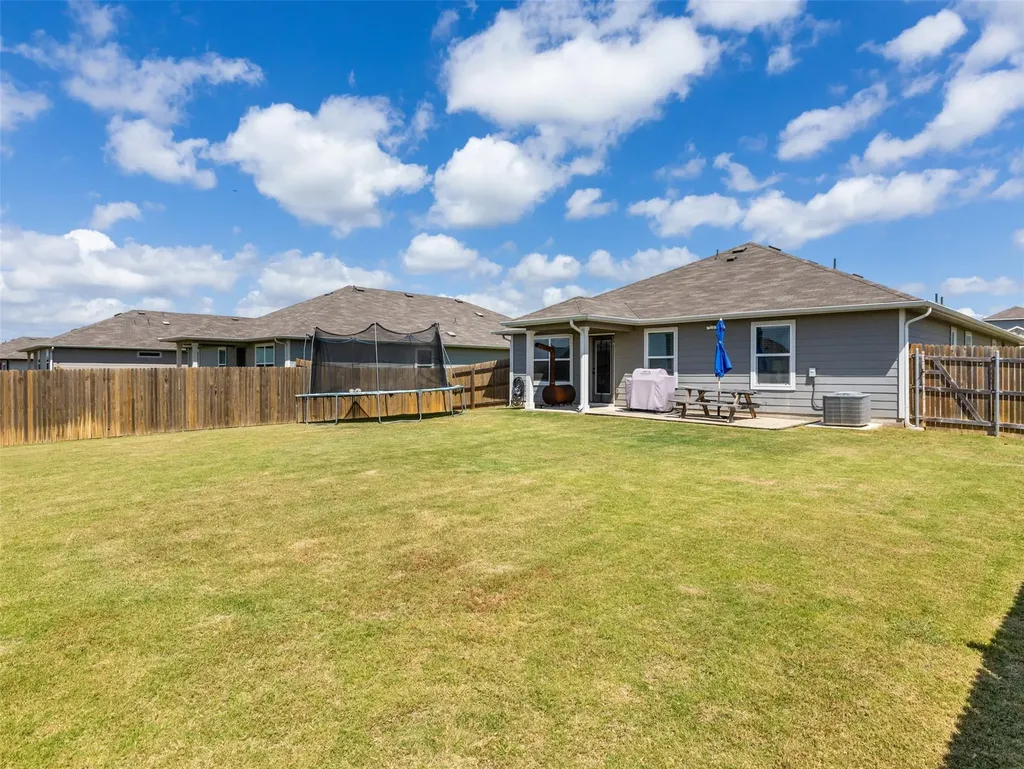 439 Hunter Loop Bertram TX 78605