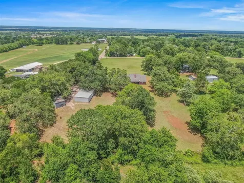 1110 County Road 439 Dime Box TX 77853