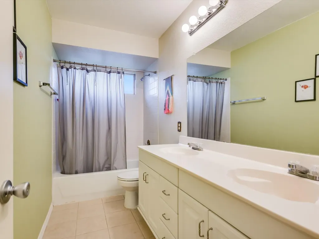2001 Aster Way Round Rock TX 78665