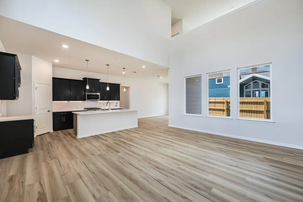 8517 Dongan Drive Austin TX 78744