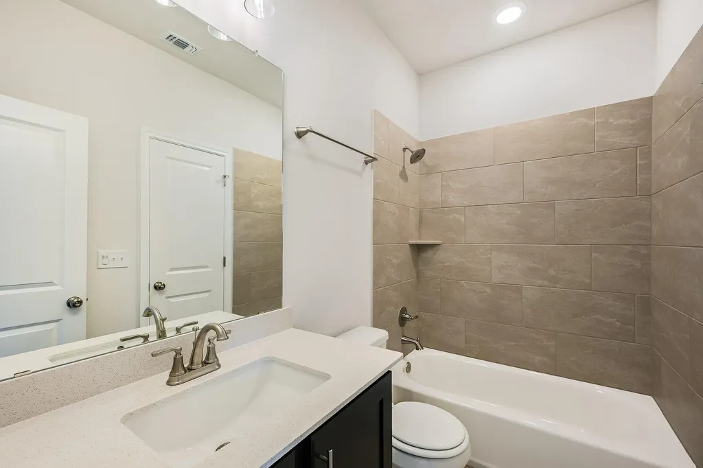 8517 Dongan Drive Austin TX 78744