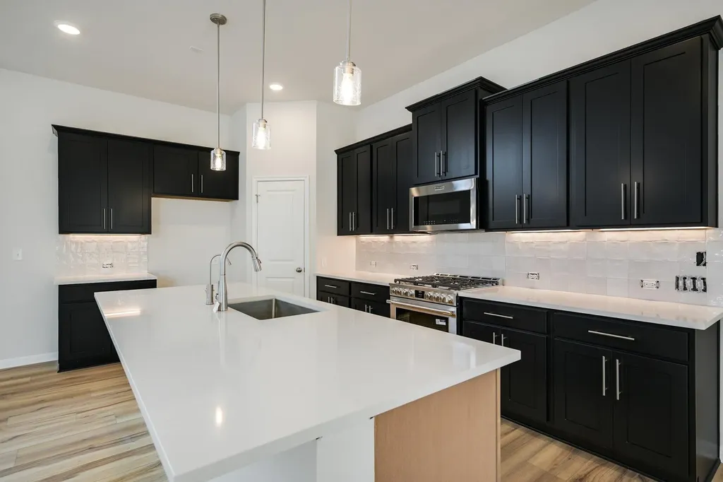 8517 Dongan Drive Austin TX 78744