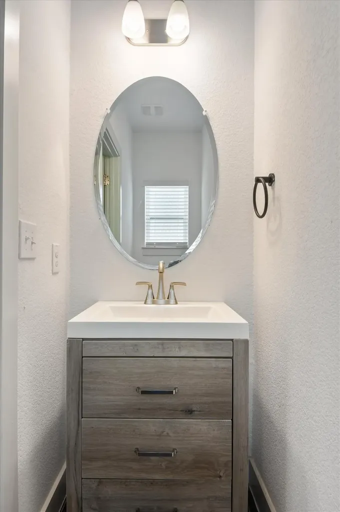 7209 Bassett Court Austin TX 78741