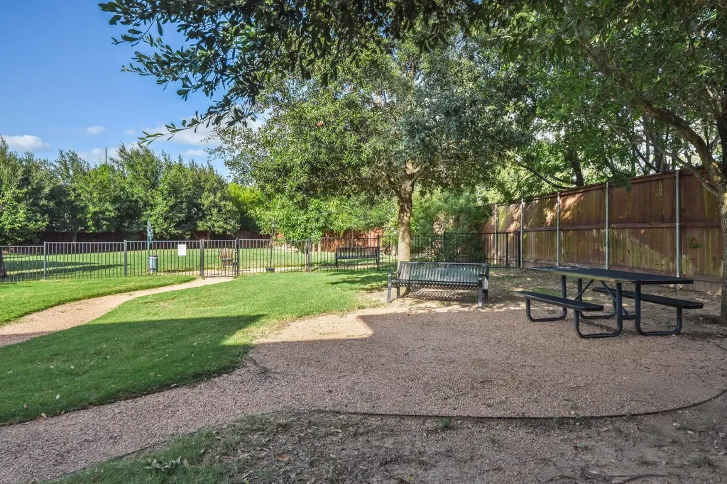 7209 Bassett Court Austin TX 78741