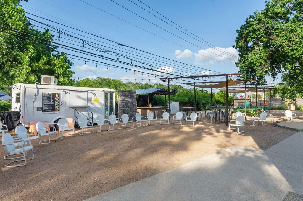 7209 Bassett Court Austin TX 78741