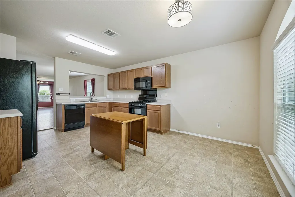 913 Remington Drive Leander TX 78641