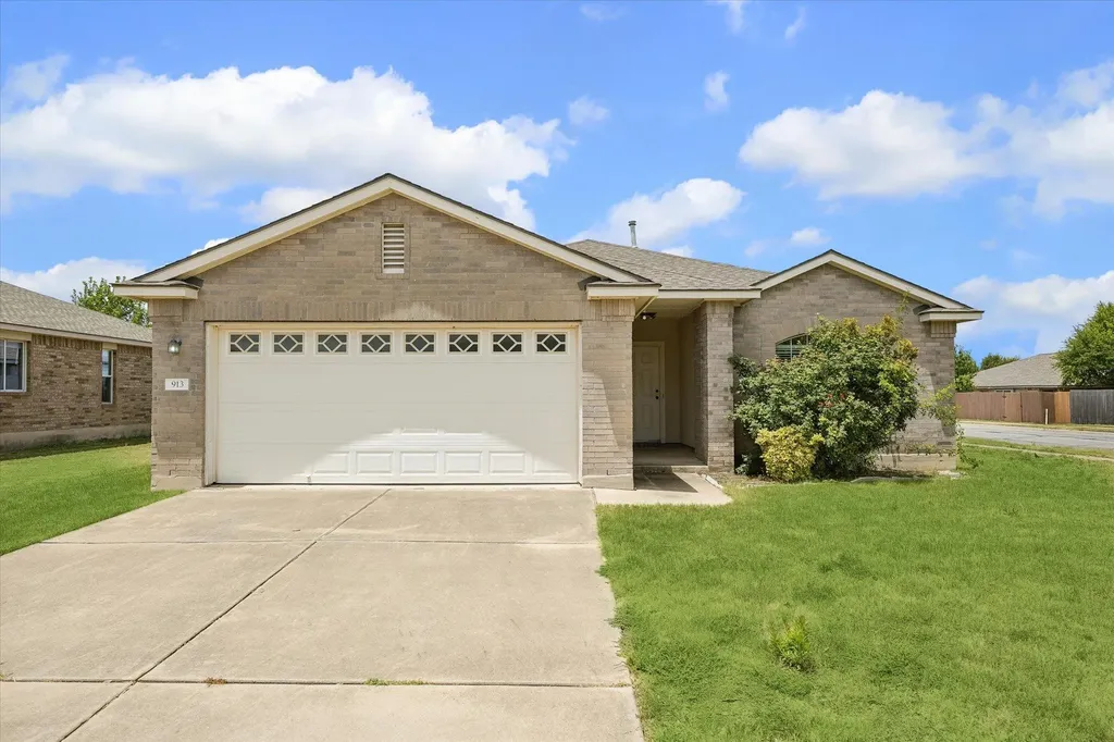 913 Remington Drive Leander TX 78641