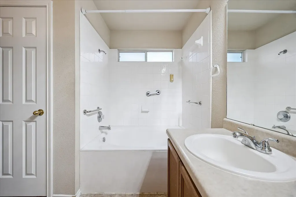 913 Remington Drive Leander TX 78641