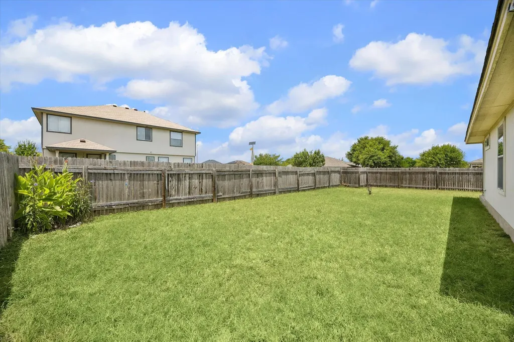 913 Remington Drive Leander TX 78641