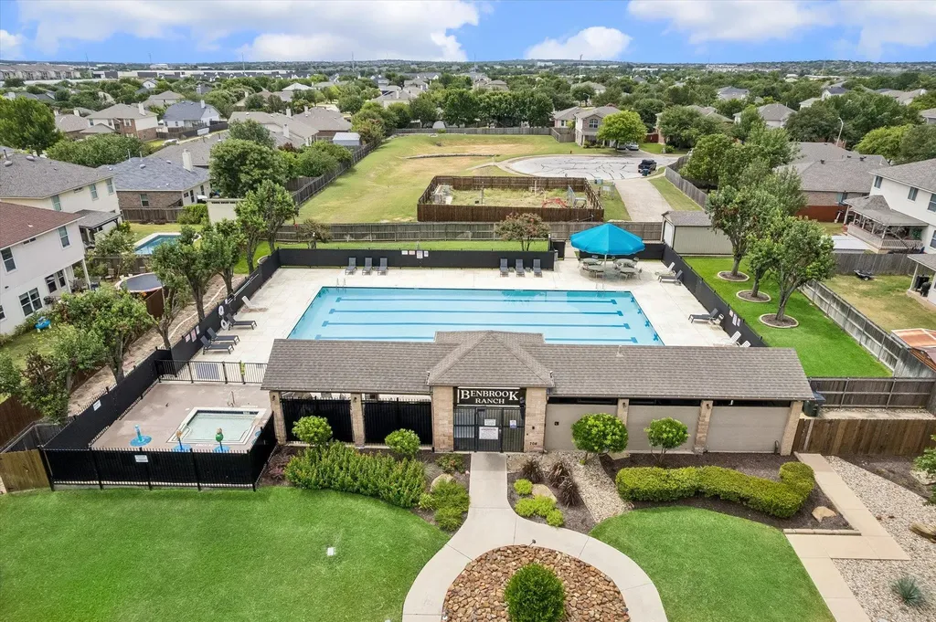 913 Remington Drive Leander TX 78641