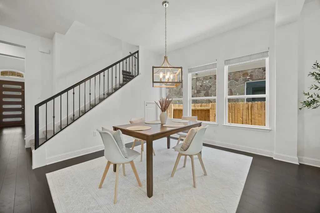5305 Mandevilla Drive Austin TX 78739