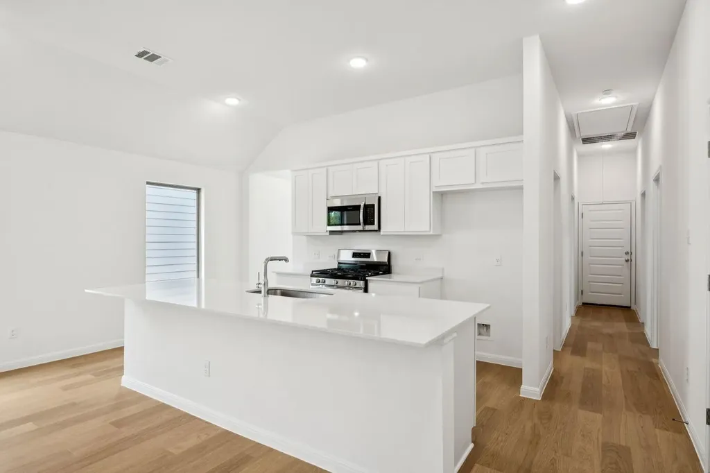 142 Tolo Drive Elgin TX 78621
