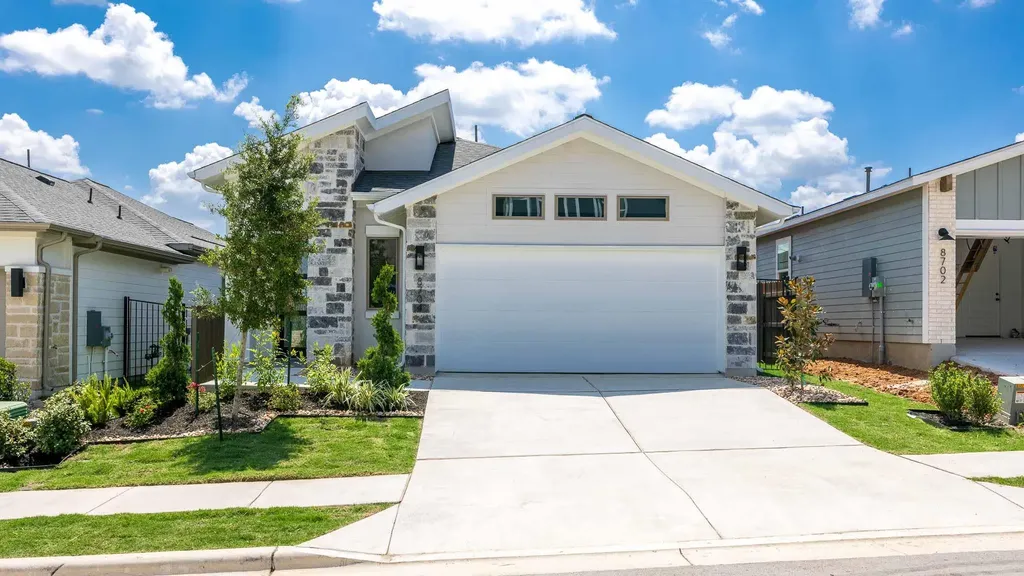 8704 Basil Hayden Lane Austin TX 78744