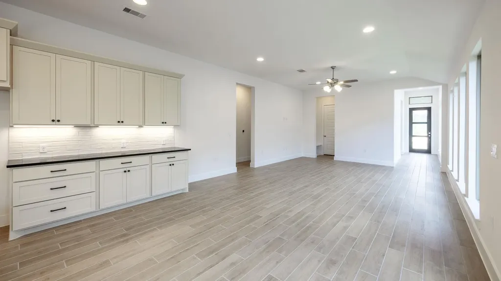 8704 Basil Hayden Lane Austin TX 78744