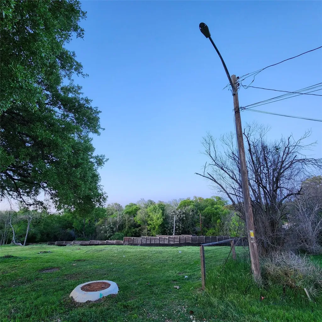 701 Montgomery Street Georgetown TX 78626