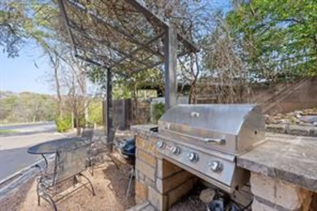 2205 N Lamar Boulevard Austin TX 78705