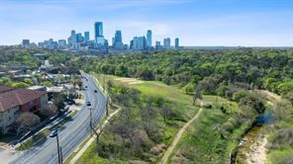 2205 N Lamar Boulevard Austin TX 78705